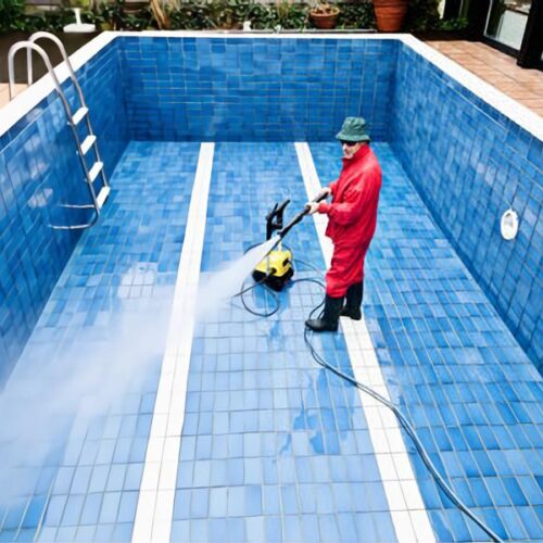 تعقيم المسابح والأسطح